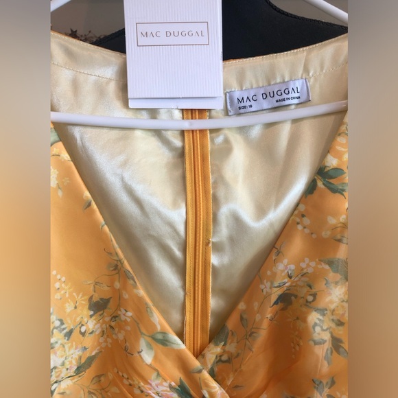 Mac Duggal
Floral Print Surplice V-Neck Sheer Ruffle Sleeve A-Line Gown - Picture 11 of 17